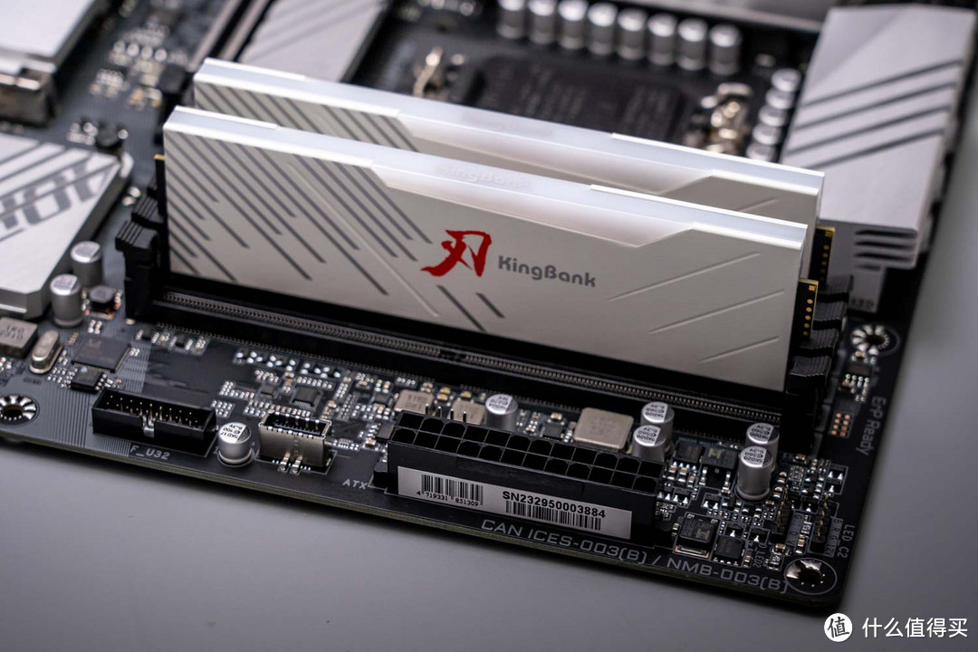 金百达DDR5 6400 RGB灯效内存条入手超频，轻松超频7000+