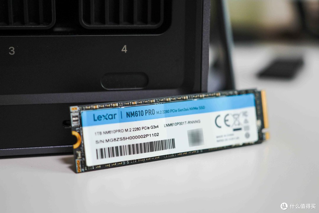 到手即用+全新系统软件丨绿联DX4600Pro拆解与深度评测