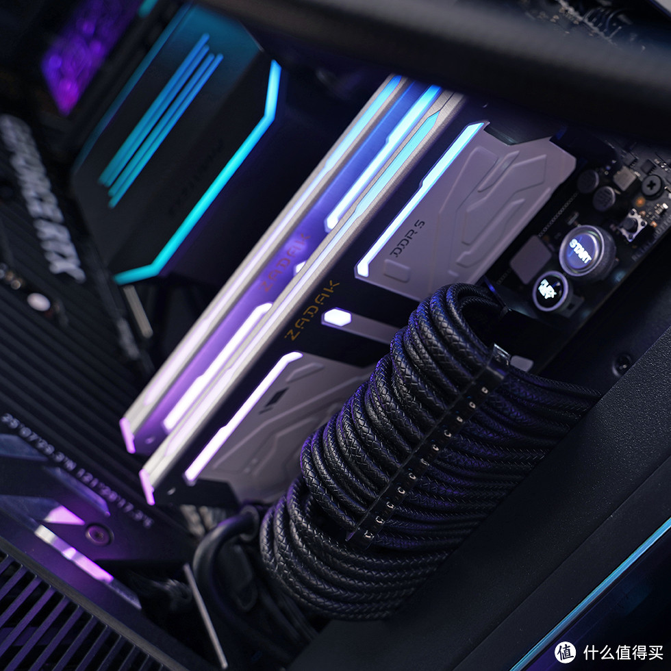 13700K+Z790 HERO+RTX 4080，追风者 N7V 大号海景房装机展示