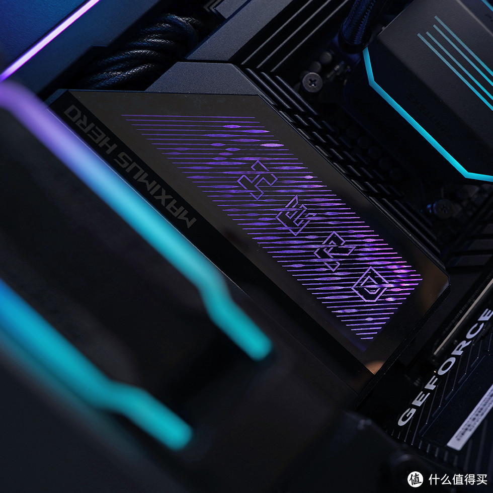 13700K+Z790 HERO+RTX 4080，追风者 N7V 大号海景房装机展示