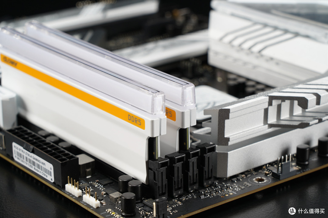 「内外兼修」Abee Pixel One机箱+ROG Z790吹雪主板+影驰 RTX4070显卡装机分享