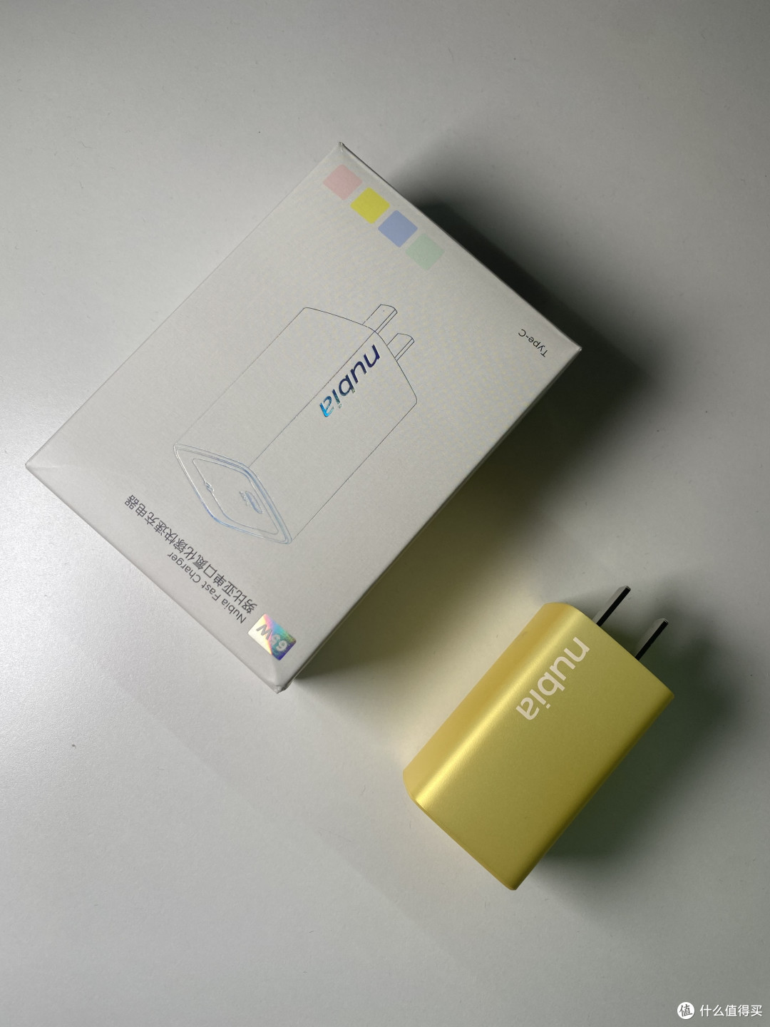 手感带有磨砂的质感