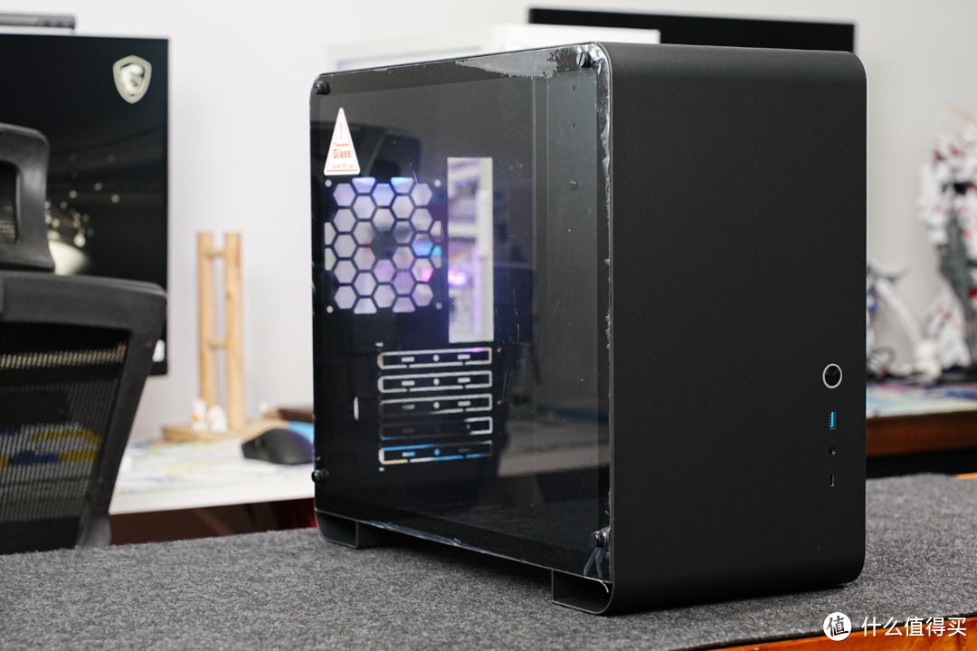 乔思伯U4 Mini装机实测:M-ATX机箱竟可塞入360水冷和420mm显卡?
