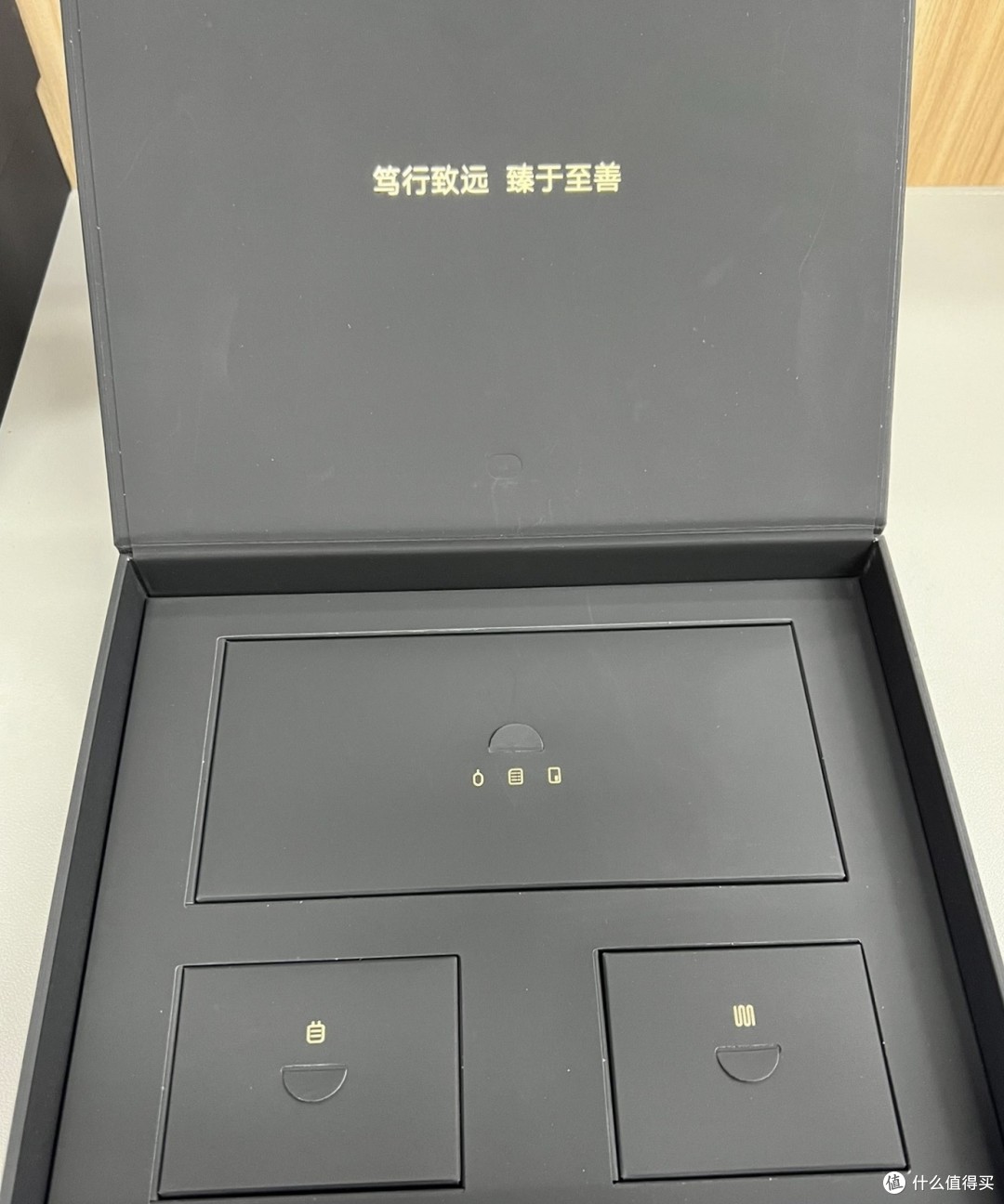 荣耀magic V2:折叠屏手机,让你的生活更有魔力!