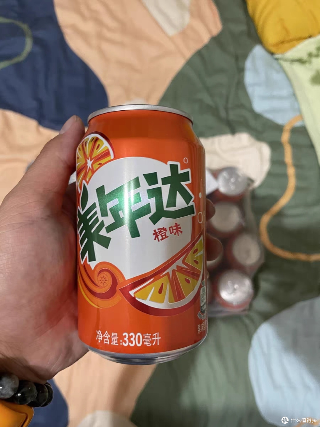 “美年达经典汽水，回味童年味道”