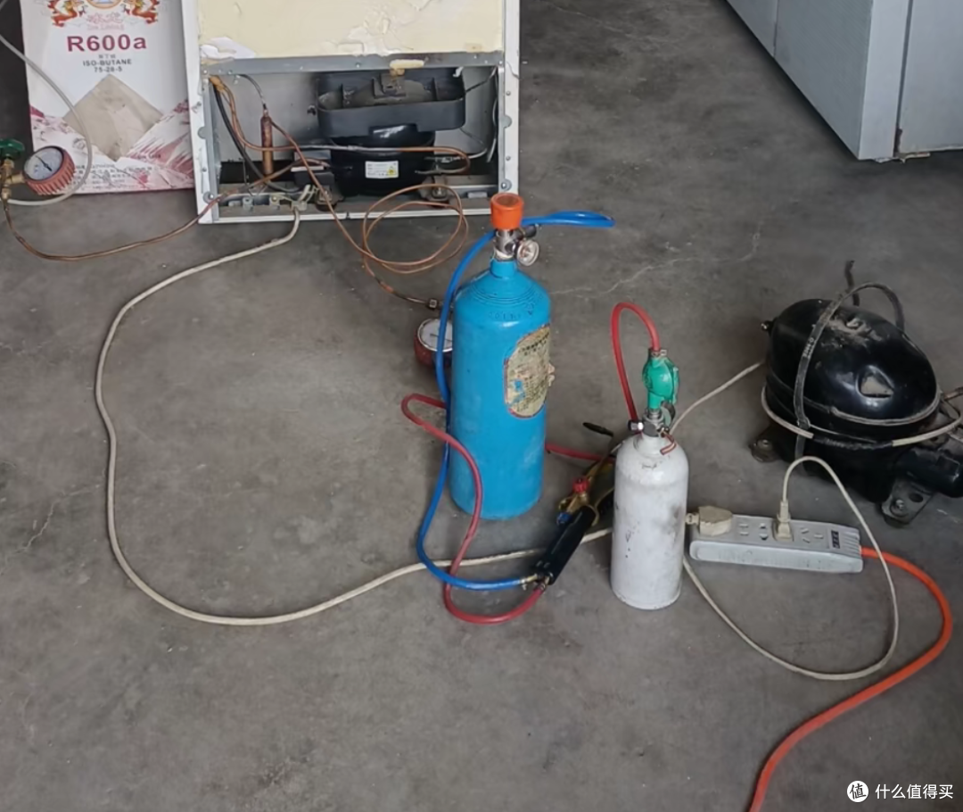 家用冰箱不制冷了怎么办呢?