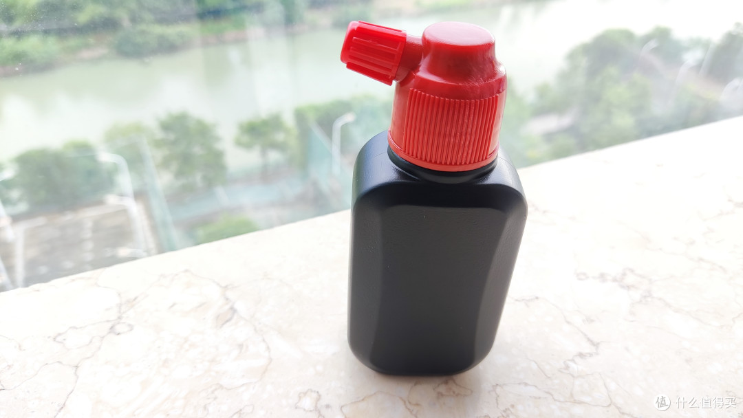 墨汁:历史悠久,文化底蕴深厚的书写用品