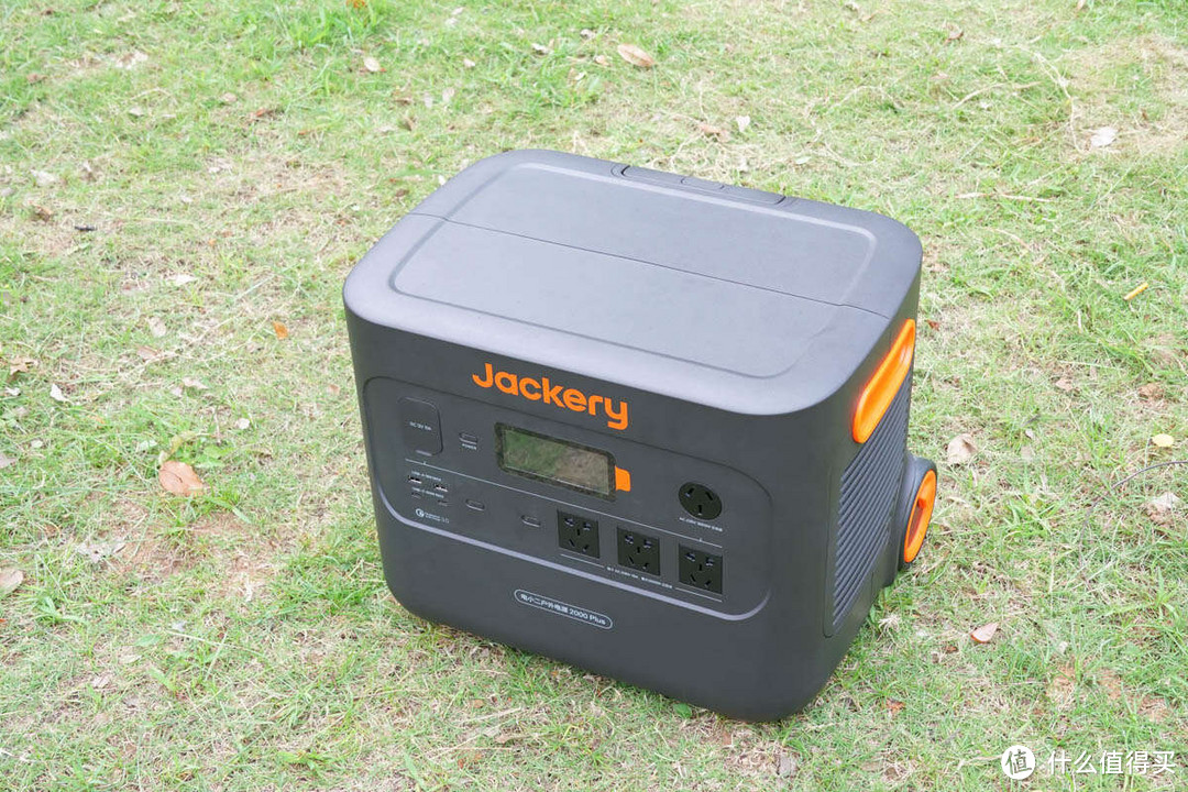 Plus 系列光充来袭，Jackery电小二光充户外电源SG 2000 Plus 评测
