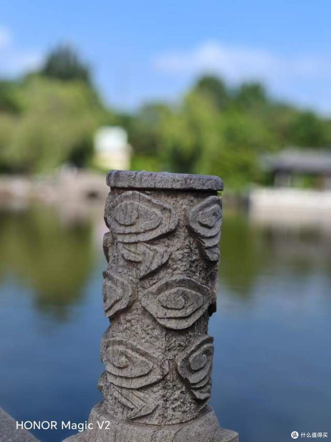 旗舰折叠屏手机怎么选？真机对比荣耀Magic V2、华为Mate X3和三星Galaxy Z Fold4，谁更强？