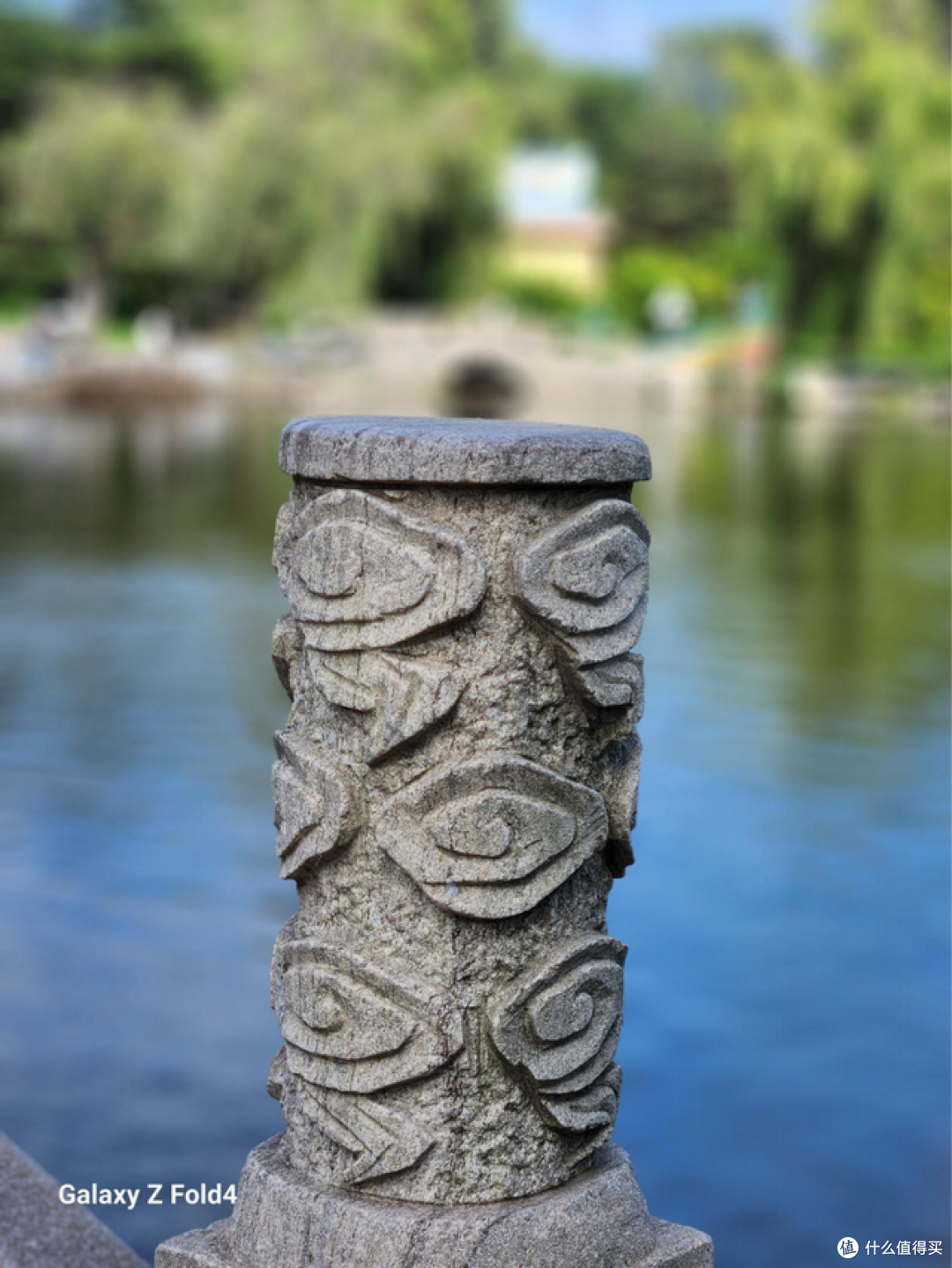 旗舰折叠屏手机怎么选？真机对比荣耀Magic V2、华为Mate X3和三星Galaxy Z Fold4，谁更强？