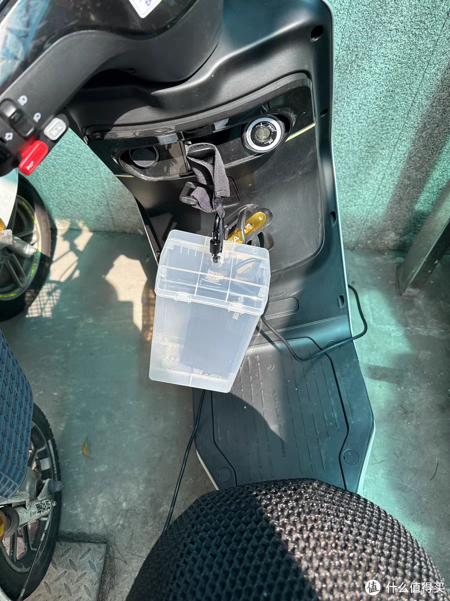电动车充电器防雨盒：实用而便捷的选择