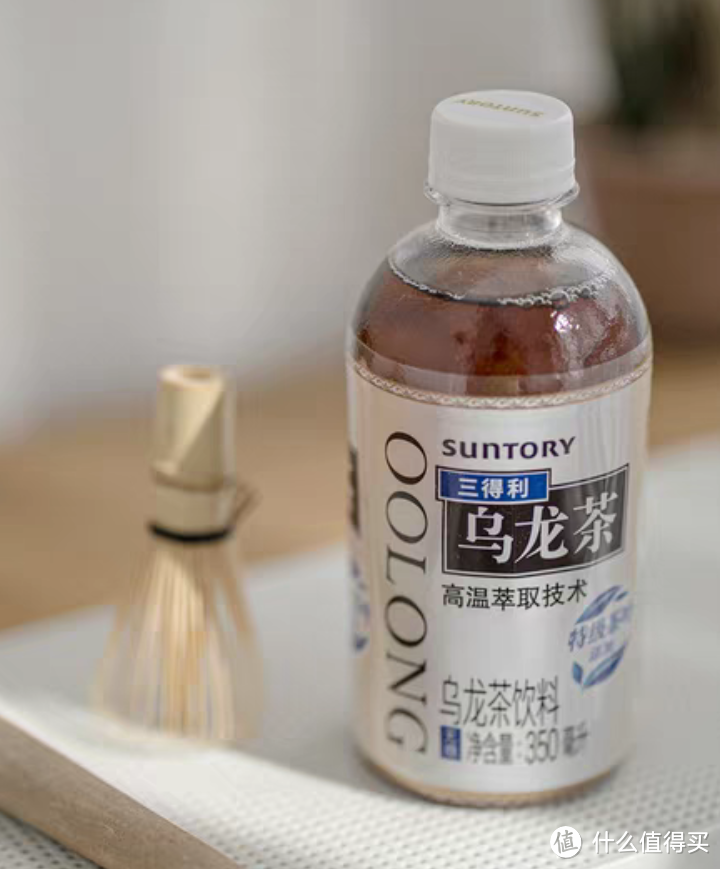 想要健康又美味的饮品？试试三得利SUNTORY的无糖乌龙茶吧！