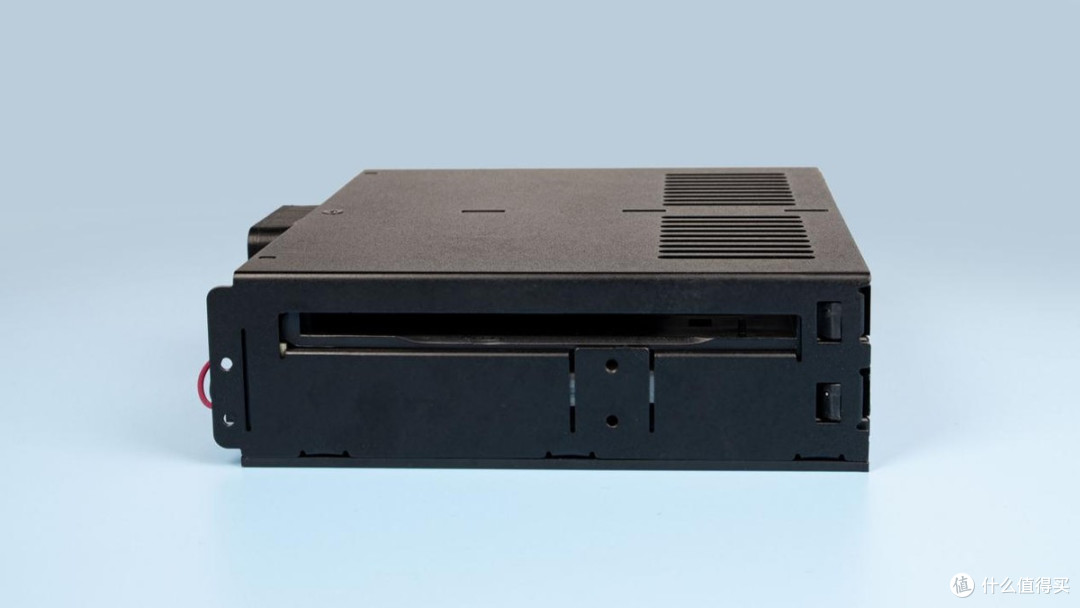 【开箱简测】ICY DOCK MB324SP-B四盘位 SATA/SAS硬盘硬盘抽取盒