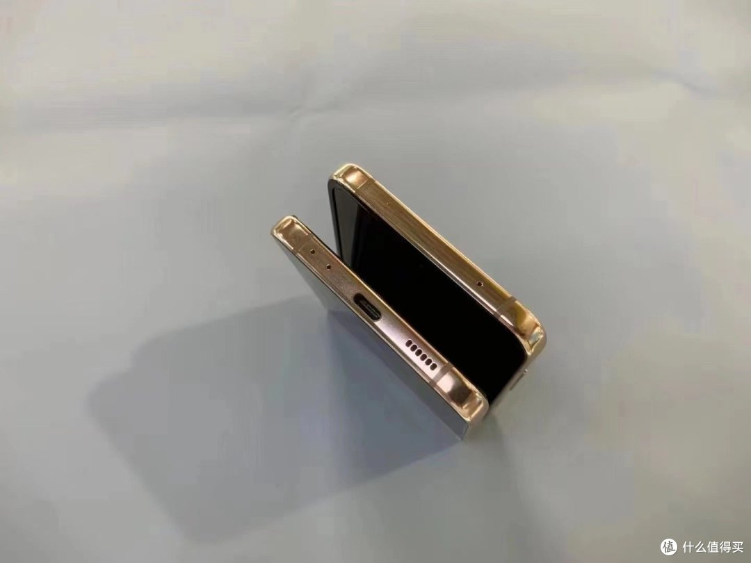 尊奢黑金，掌心经典，一手掌握