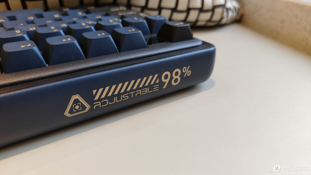 拥有黑科技的98配列 三模机械键盘 达尔优A98Master