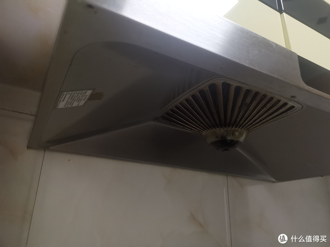 用了十多年的老板牌的抽油烟机,是不是应该换了?