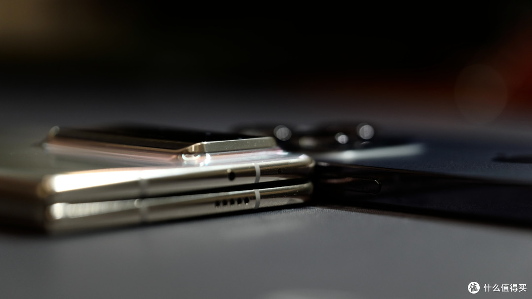 magic v2与iphone14pro