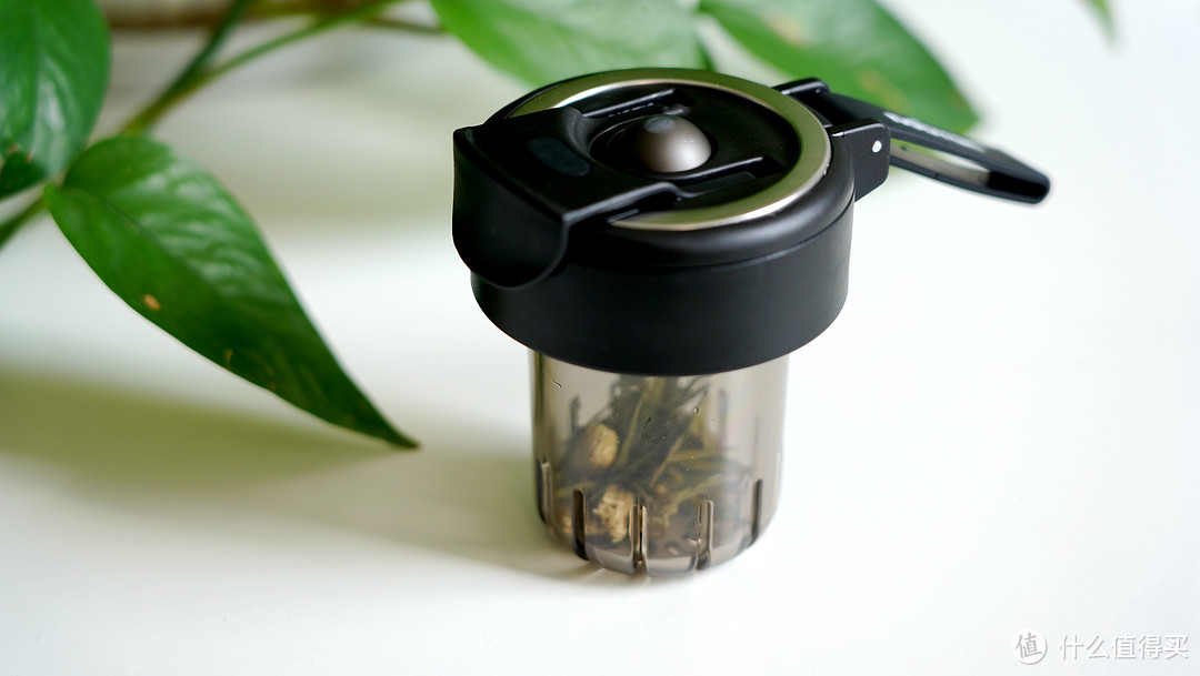 最近用得很顺手的EDC,居然是这款“磁弹杯”。