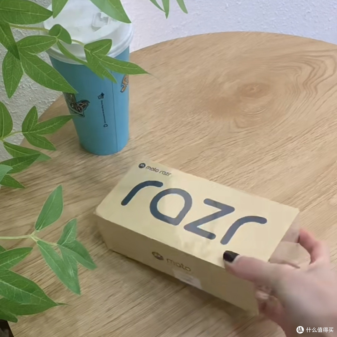 不到4000元的折叠手机有兴趣了解一下吗？？