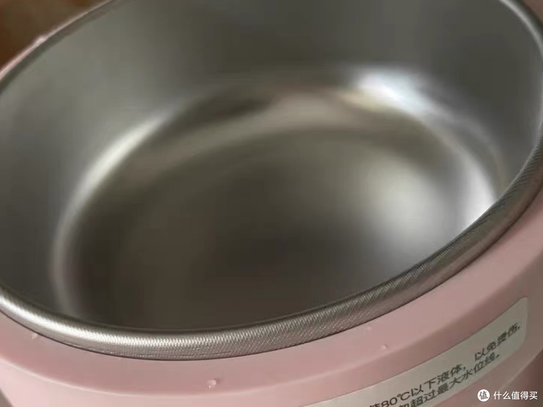 想要吃到热乎乎的饭菜吗?恒温碗帮你实现!让你的每一口都是温暖的味道!