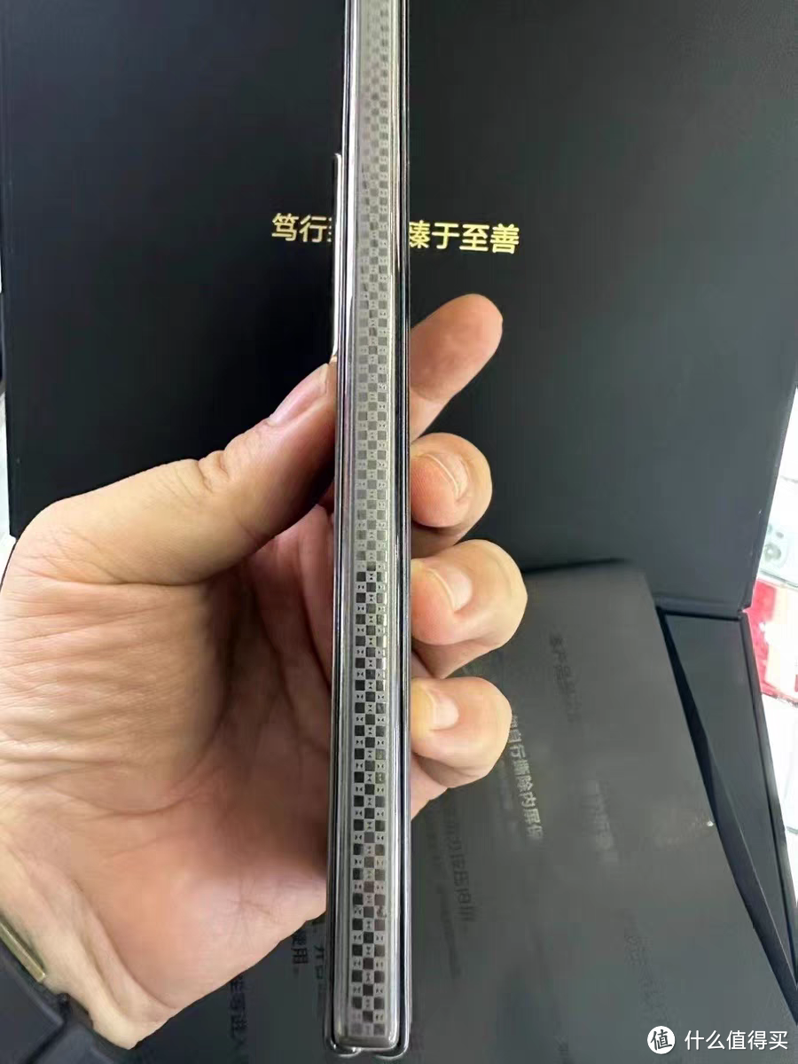 荣耀Magic V2 5G折叠屏手机 轻薄双屏青海湖电池长续航第二代骁龙8 领先版 旗舰店新品商务手机