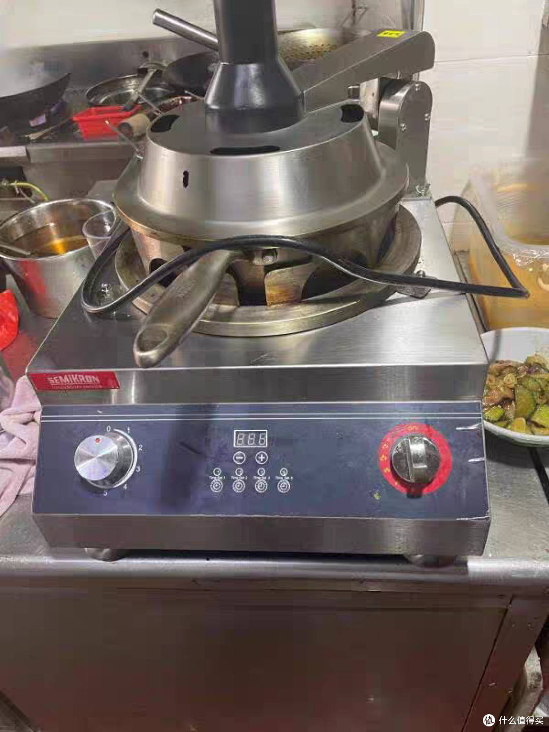 高科技炒菜机,轻松烹饪新体验