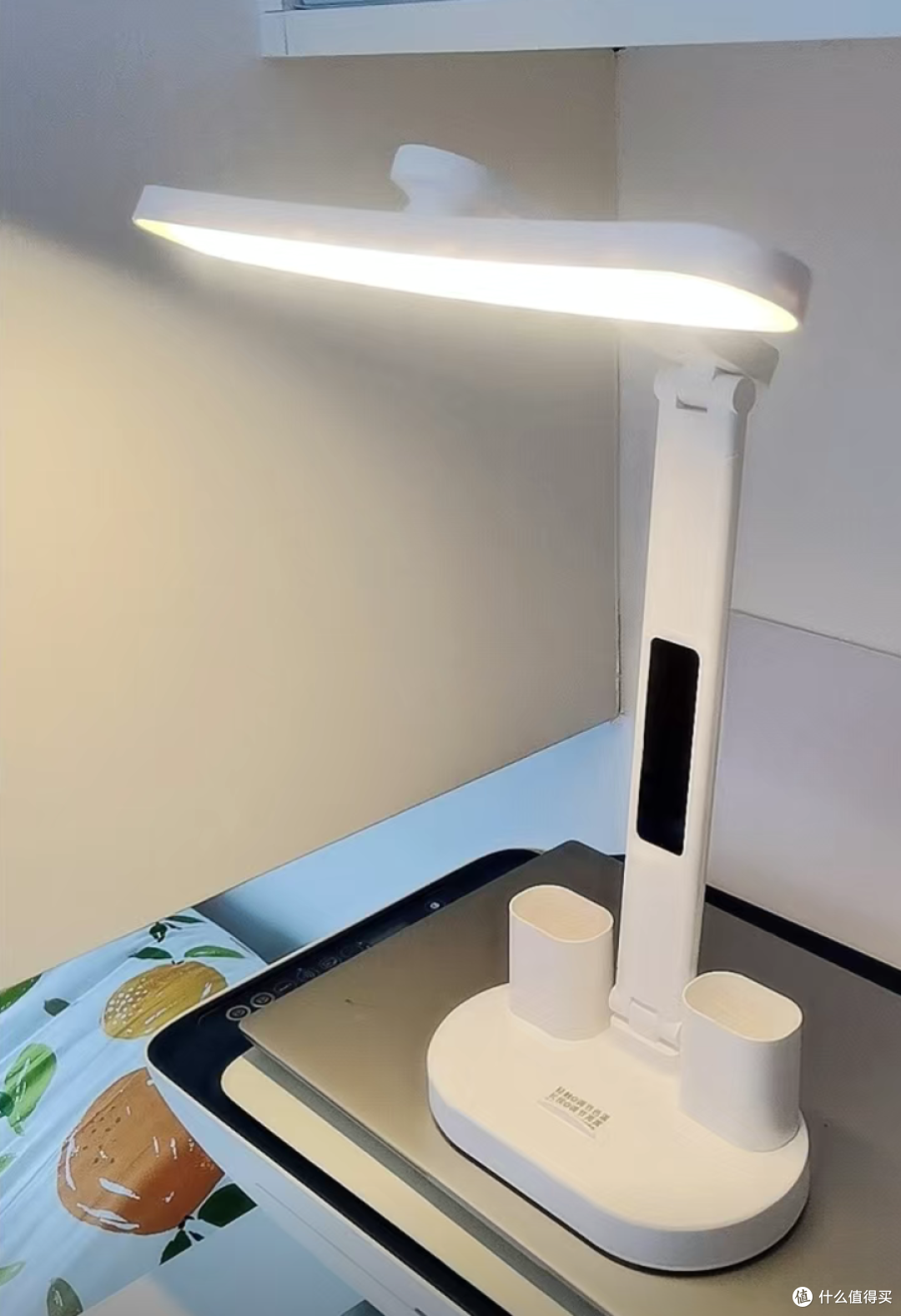 开学季怎么能少得了学生专用的LED台灯呢?