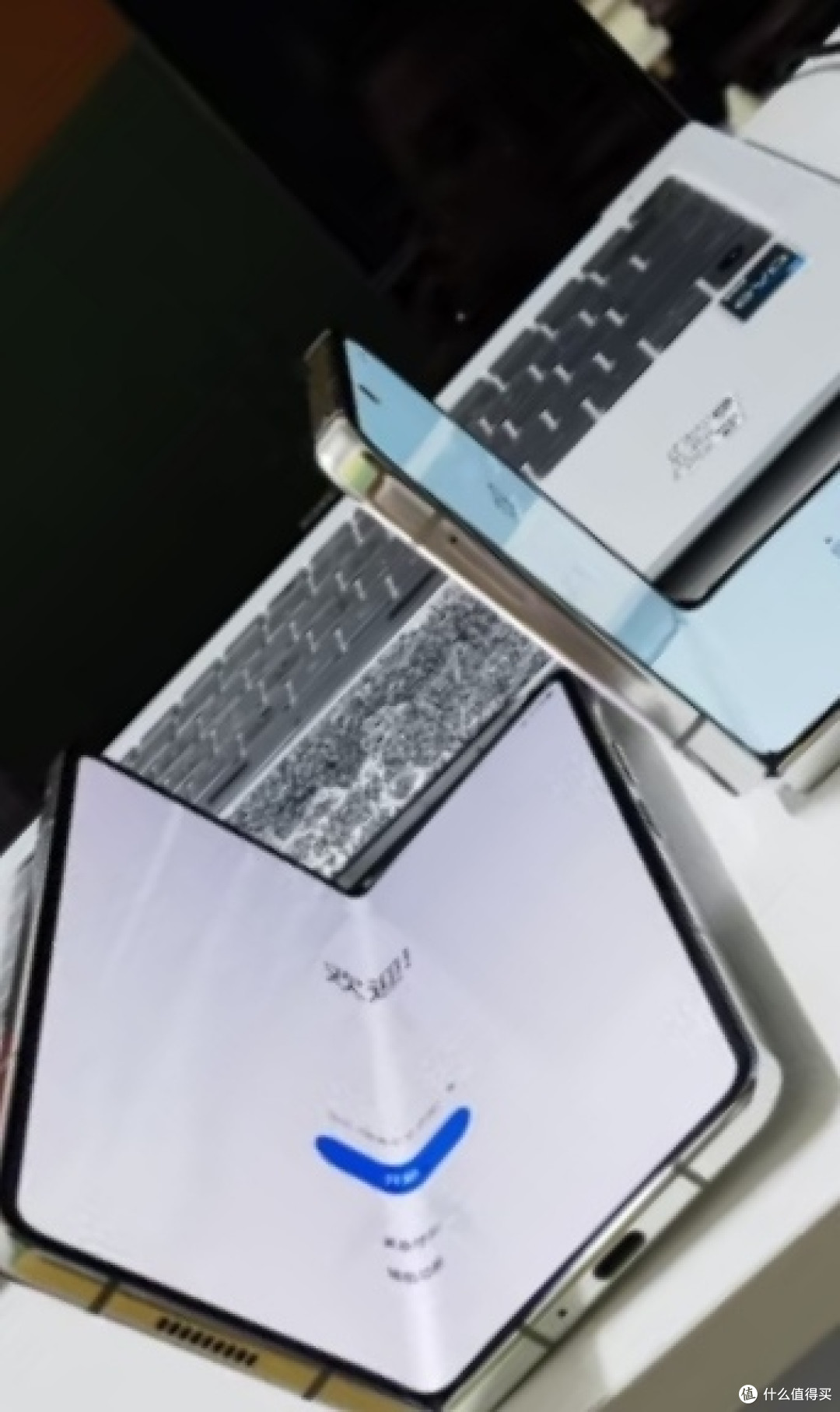 折叠手机分享三星 SAMSUNG Galaxy Z Fold5 超闭合折叠手机