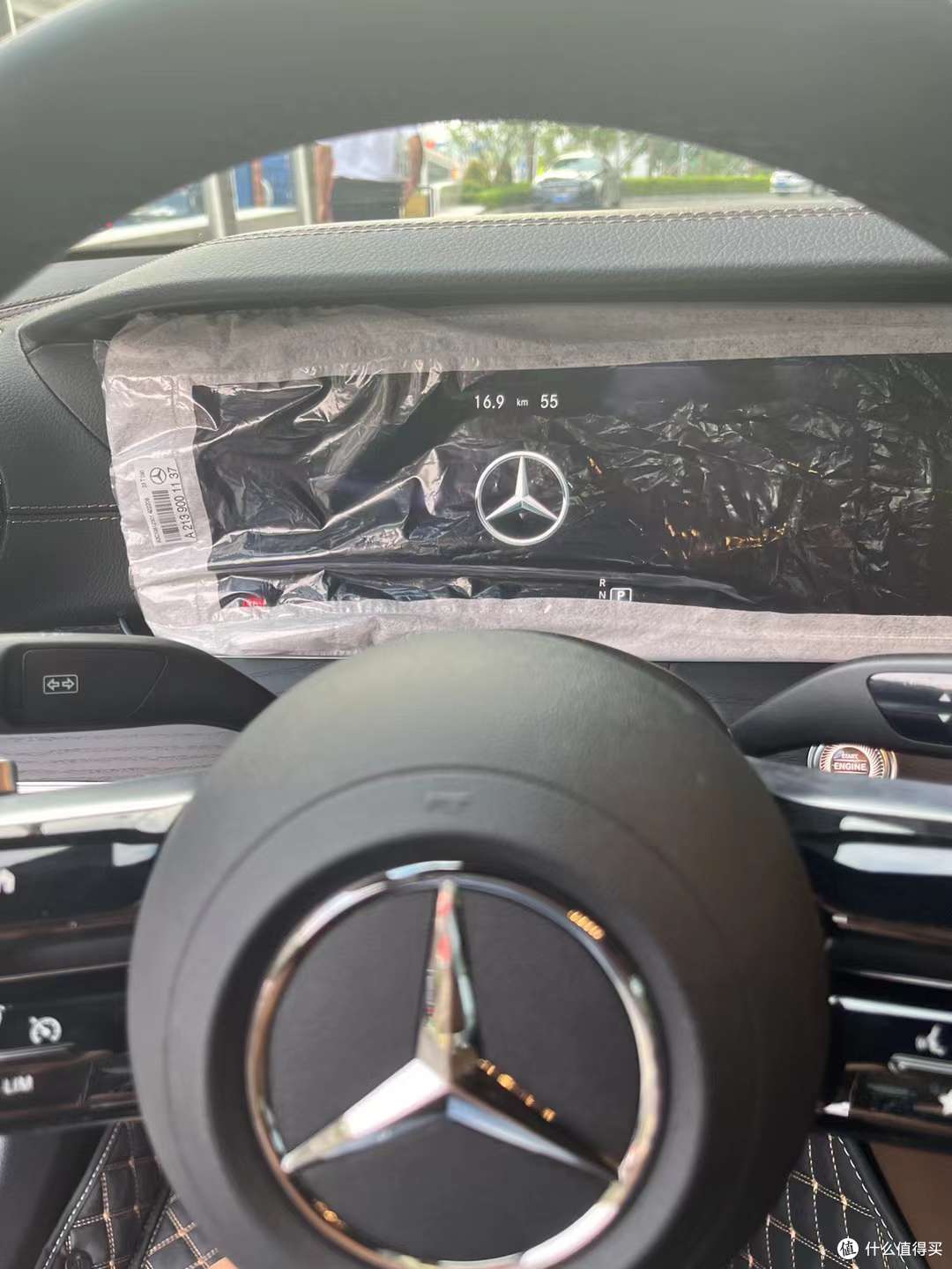 以下是关于奔驰E300车身设计的一些特点