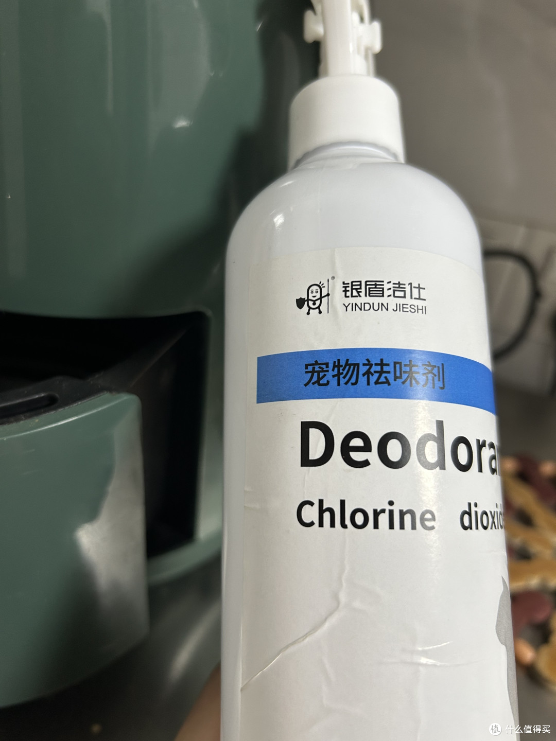 养宠家庭一定要必备宠物除臭剂,这样家里面就不会臭了