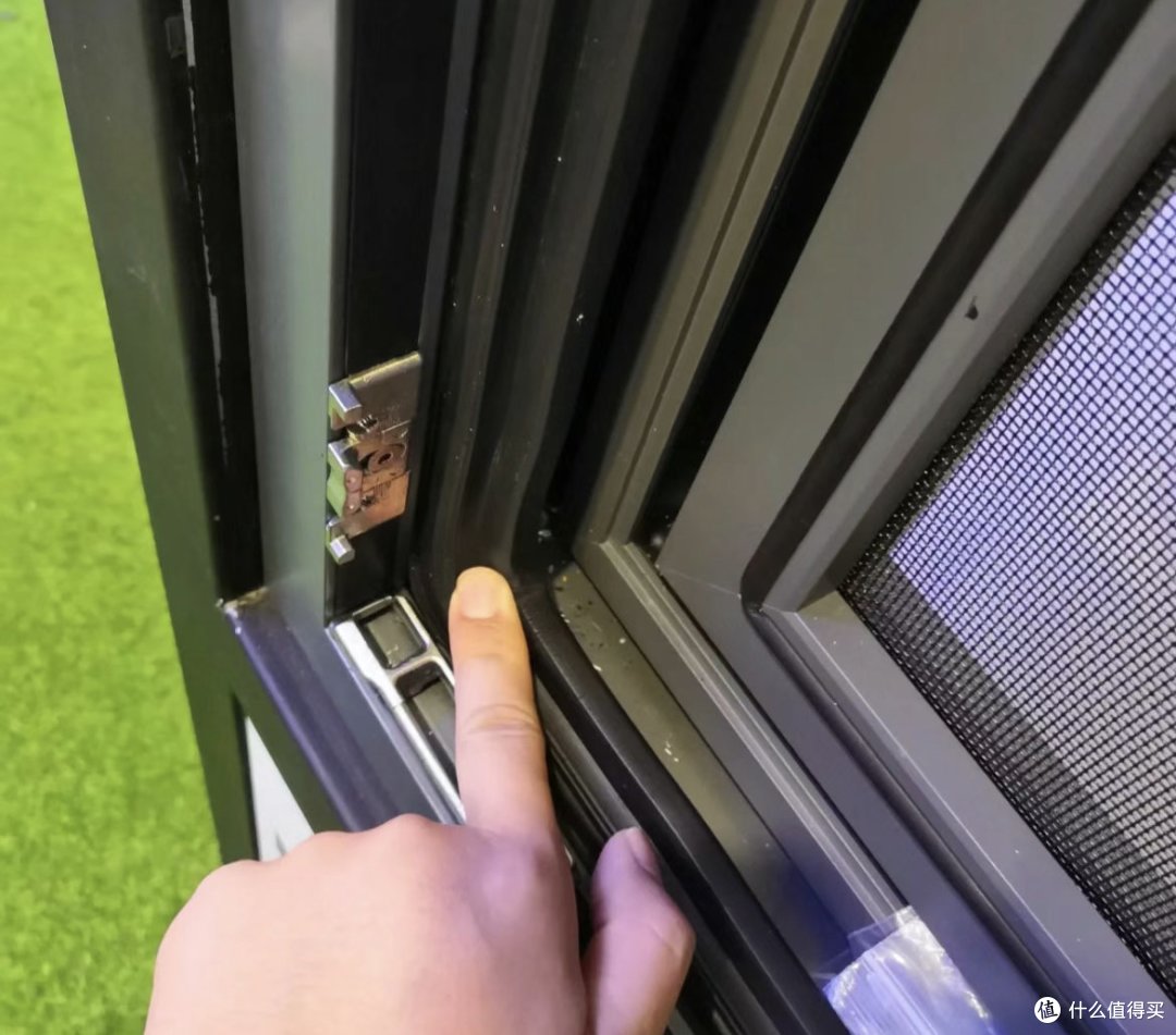 听完内行人的“选门窗”建议:我发现,大多数家庭都被割了韭菜!