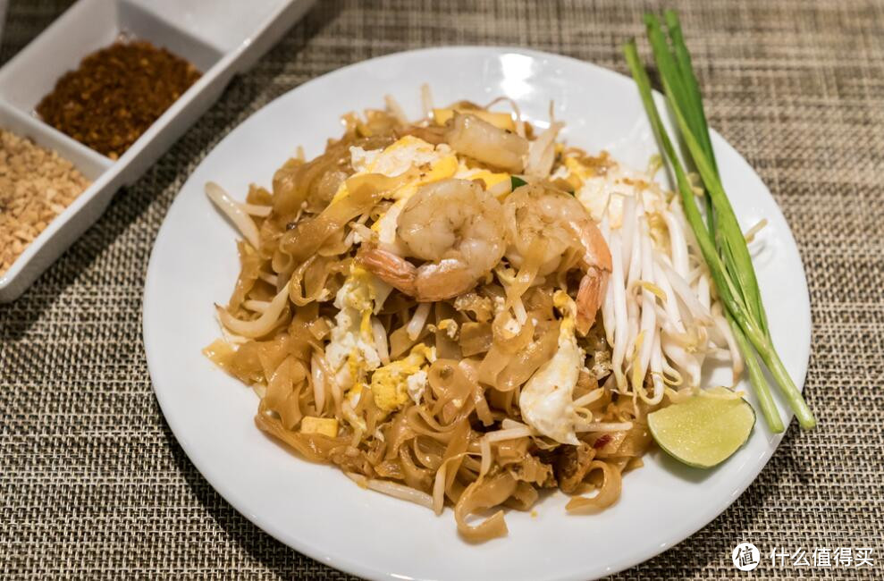 泰国美食：舌尖上的热带风情，尽情享受味蕾盛宴