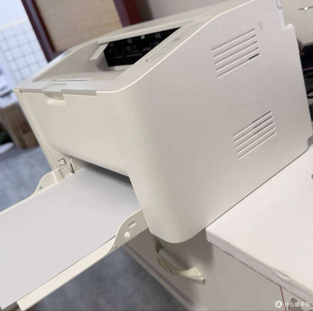 一款小巧轻便的家庭办公打印机