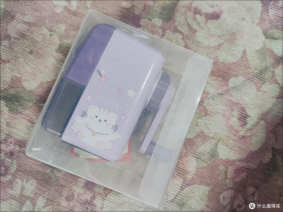 孩子们即将开学，怎么能少得了这样的手动摇的转笔刀呢