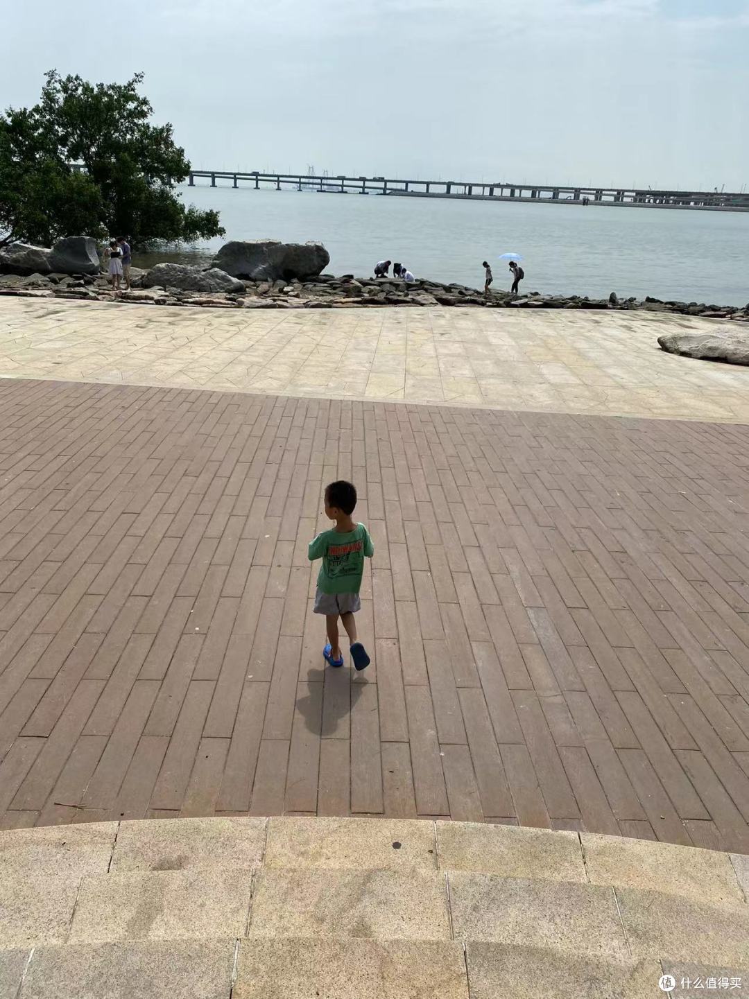 小朋友的快乐是大海给的~