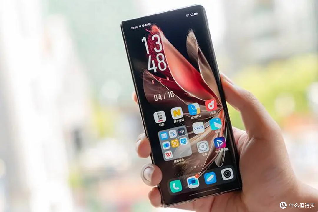 横向折叠屏点评分析!年轻人的购机指南:vivo X Fold2