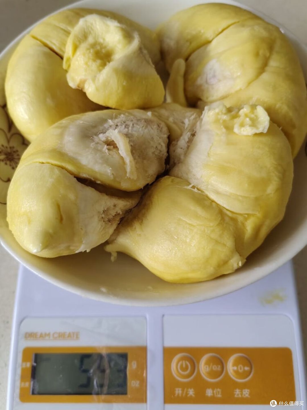 有人说买榴莲就跟开盲盒一样,好坏看运气!