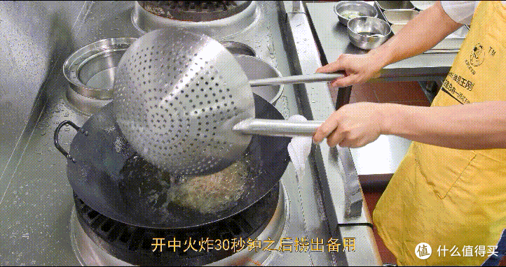 厨师长分享传统名菜“蚂蚁上树”,色泽红润,醇香微辣