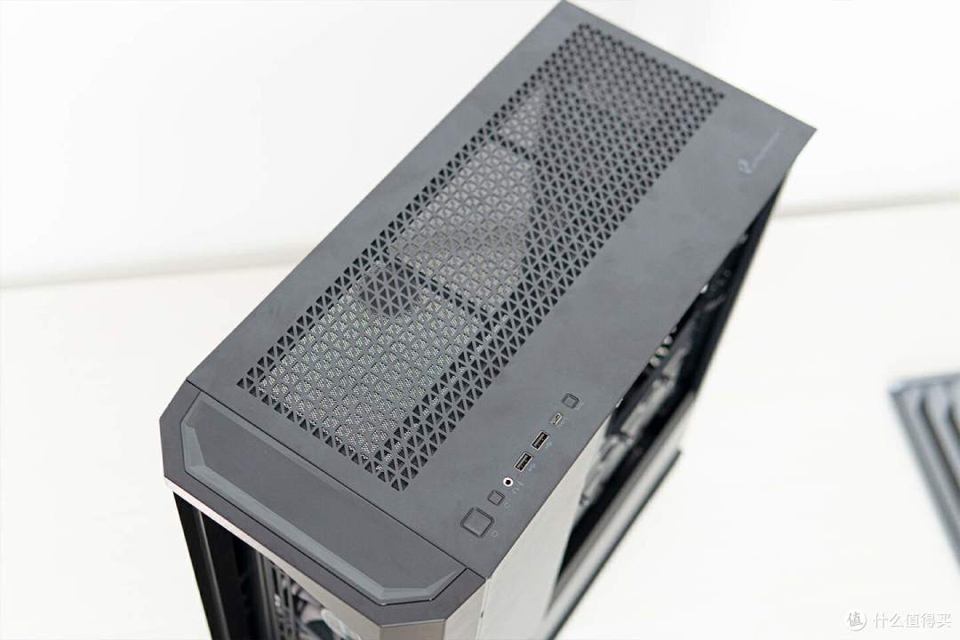 散热强,带监控屏,安钛克P1+NE850W+鑫谷昆仑二代水冷装机