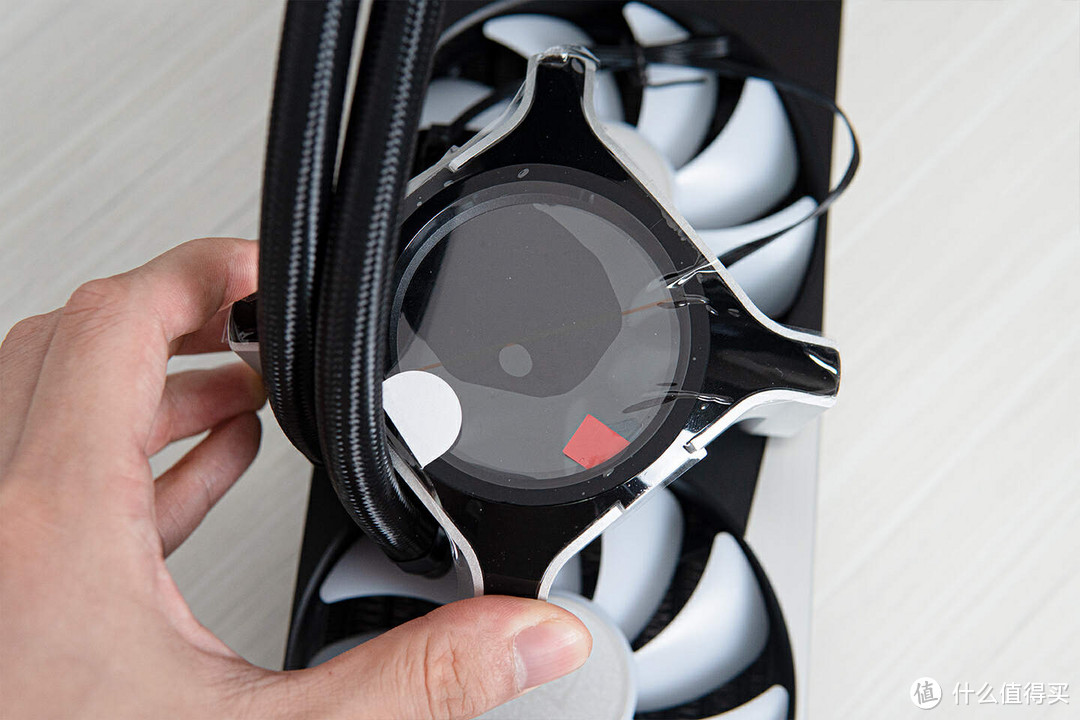 散热强,带监控屏,安钛克P1+NE850W+鑫谷昆仑二代水冷装机