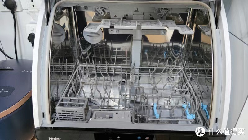 ￼￼海尔（Haier）洗碗机台式家用2-4口之家 晶彩屏高温除菌变频洗碗机 小海贝ETW42286BKU1￼￼￼￼海尔