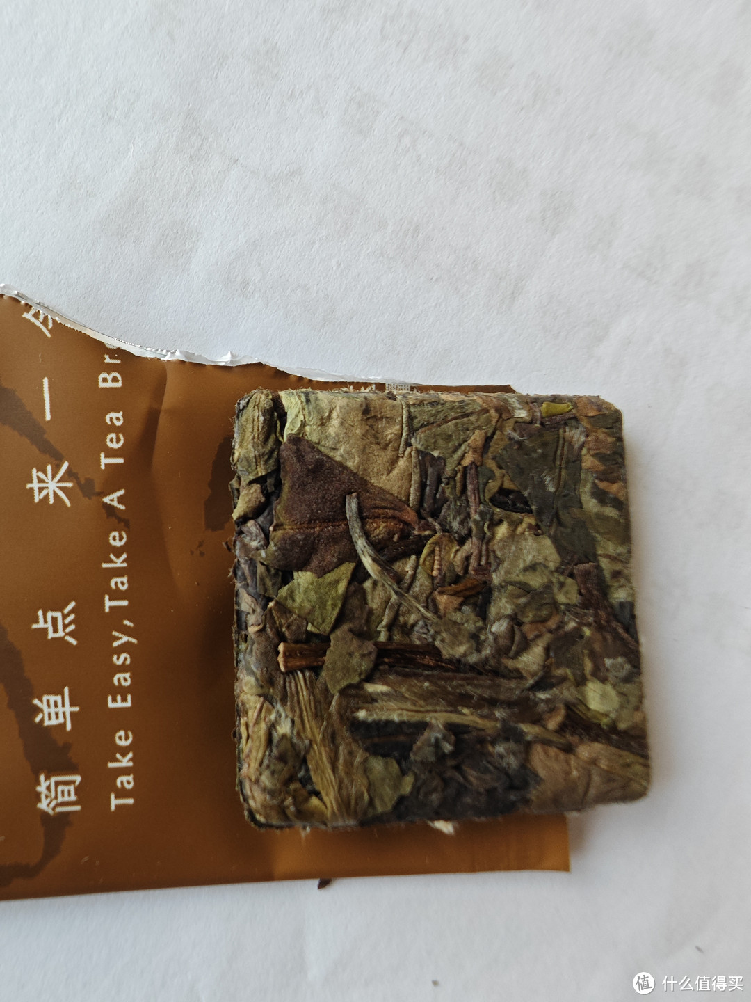 来喝寿眉吧，夏天喝这个，嘴里喝着温温的茶汤，心里却是静静的！