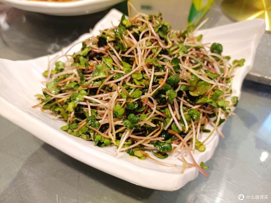 这桌升学宴,是家长对孩子升学的用心,20多道菜,根本吃不完