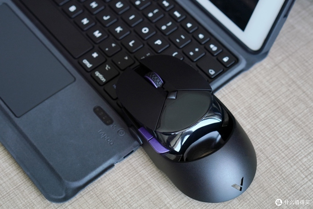 雷柏VT960 Pro:4K加持,“超跑”鼠标新升级!