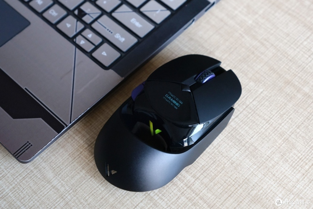 雷柏VT960 Pro:4K加持,“超跑”鼠标新升级!