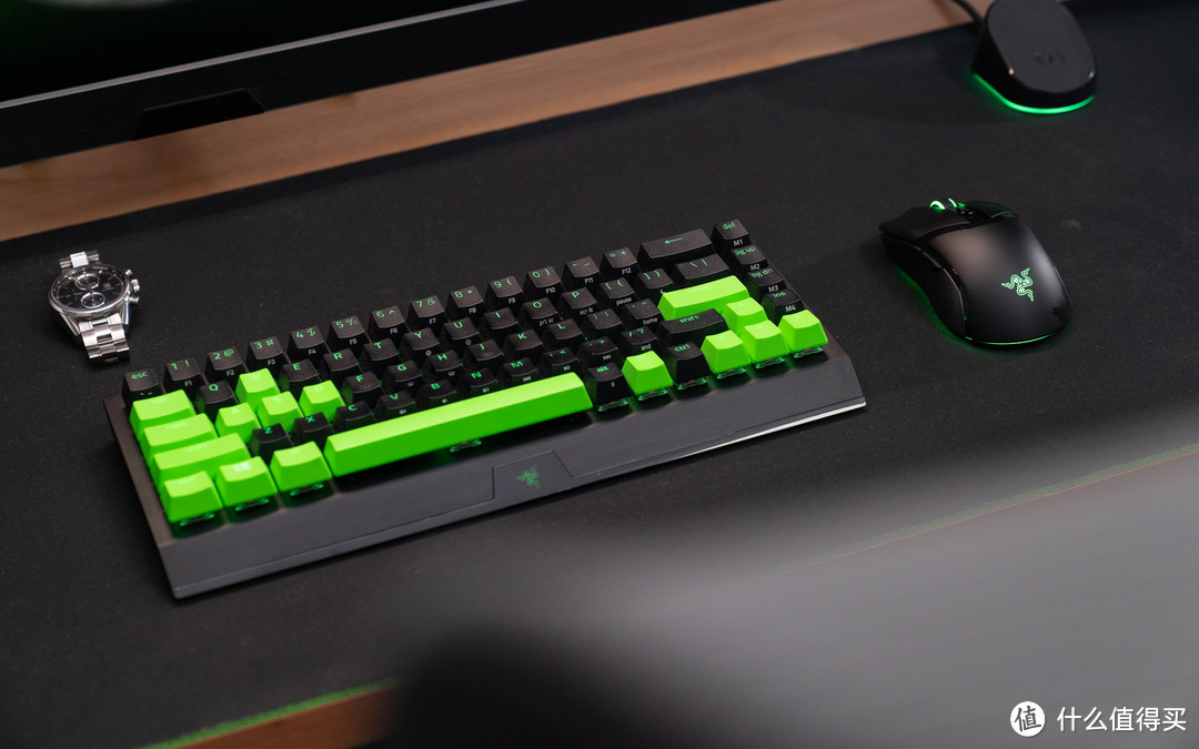 小手玩家不将就，轻量化旗舰新选择RAZER COBRA PRO雷蛇眼镜蛇专业版