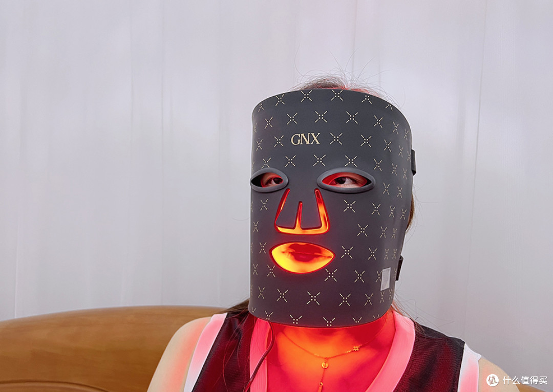 七夕选礼很头疼?送GNX光子美容仪,让媳妇美美哒!
