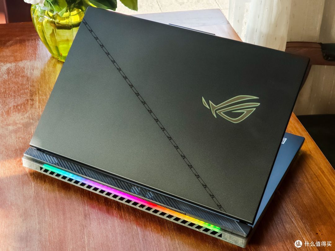 AMD又又放大招？！——ROG 魔霸7Plus超能版（R9 7945HX3D）