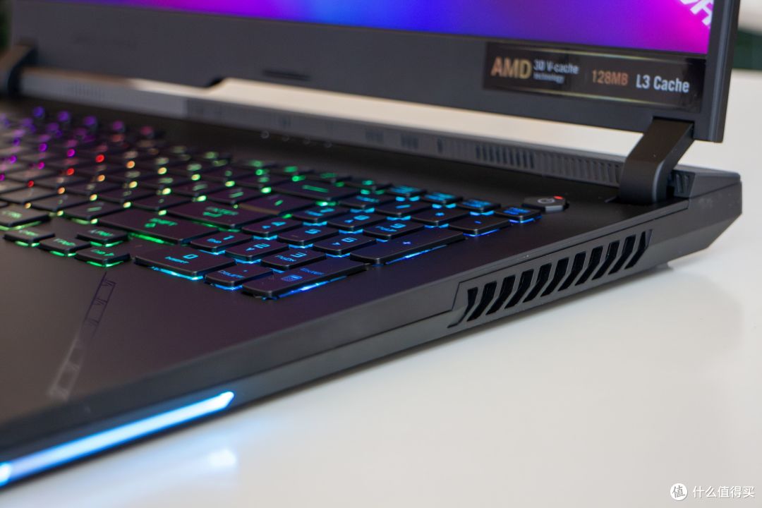 AMD又又放大招？！——ROG 魔霸7Plus超能版（R9 7945HX3D）