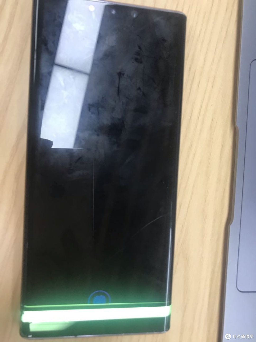 华为Mate30pro碎屏,修屏还是换新机?